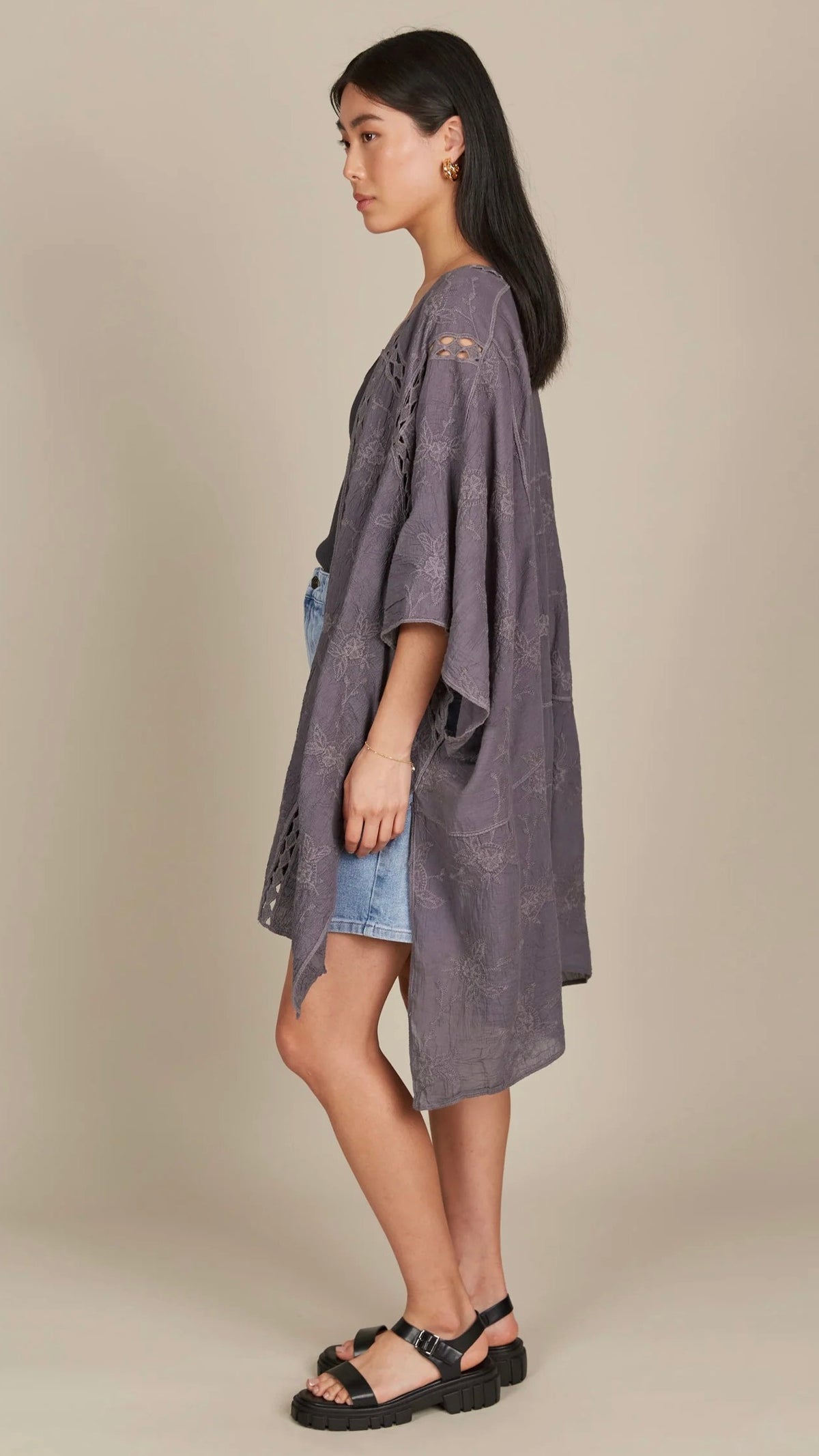 Fleur Cape Graphite